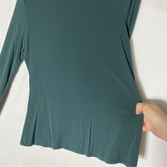 RW&CO. Green Fitted Long Sleeve Mock Neck Blouse M - Picture 8 of 15